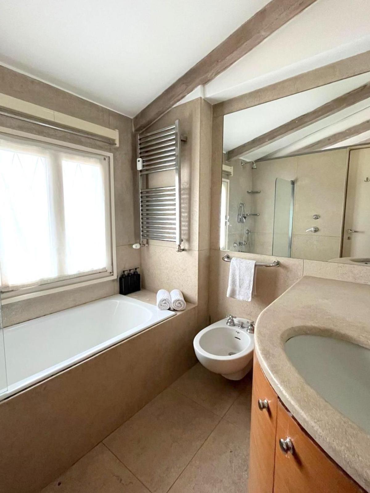Accomodo Mil68 Loft Centro Storico Milano Eksteriør bilde